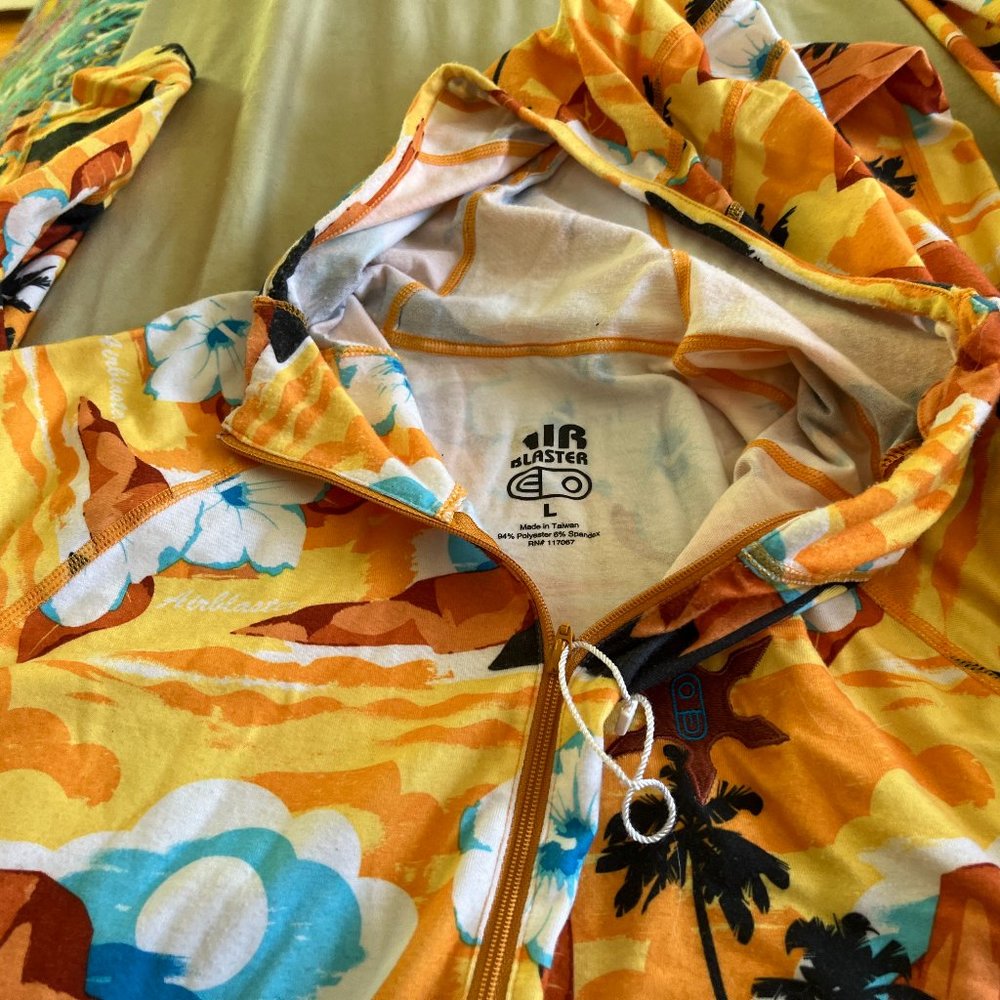 AIRBLASTER 117067 Men Suit Hooded Ninja Tropical Aloha